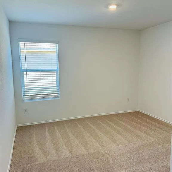 1728 Round House Ln — Photo 9