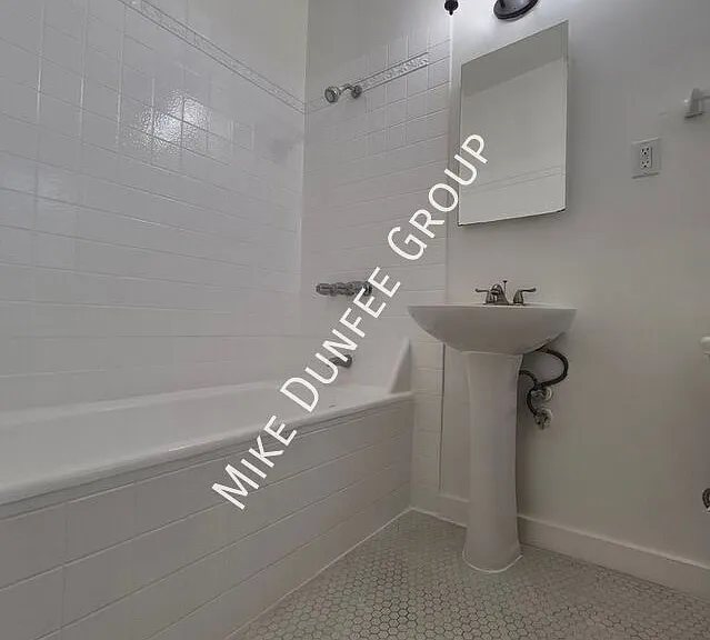 4323 E 4th St — Photo 13