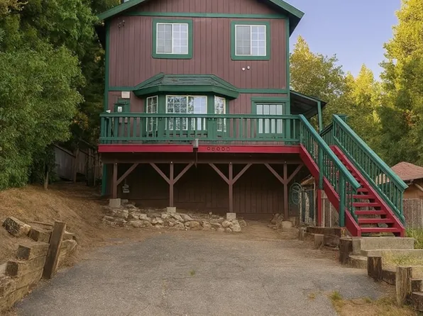 23690 Hillside Dr, Crestline, CA 92325
