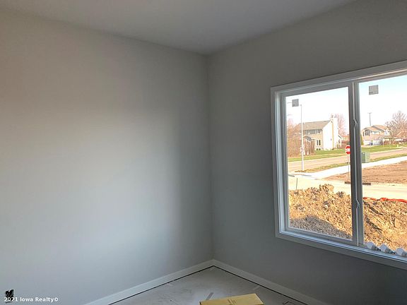 4th image of 1501 E Franklin Ave