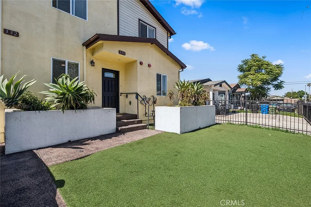 5 bed, 1792 sqft, $3,800 — Photo 1