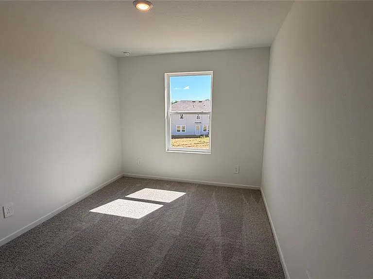 807 Lynx St — Photo 10