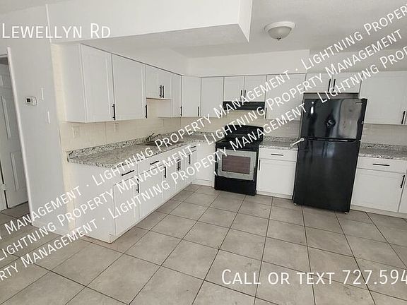 2nd image of 5442 Lewellyn Rd