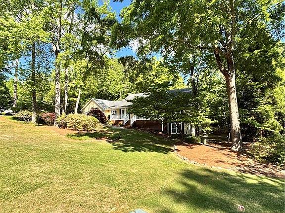2nd image of 266 Lantern Ridge Ct