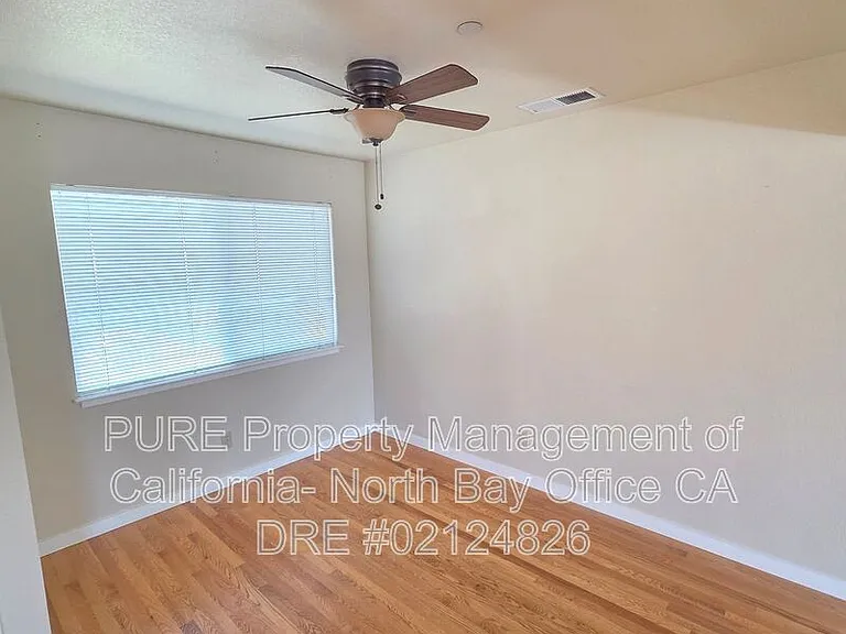 132 Arlington Dr — Photo 10