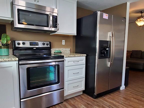 4th image of 2137 E Evans Dr