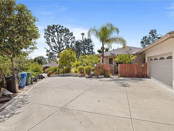 2nd image of 11246 Denivelle Pl