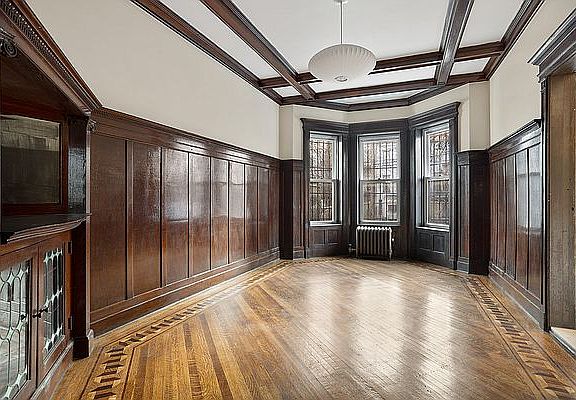 3rd image of 352 Parkside Ave #1