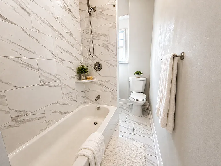 925 W Seltzer St — Photo 17