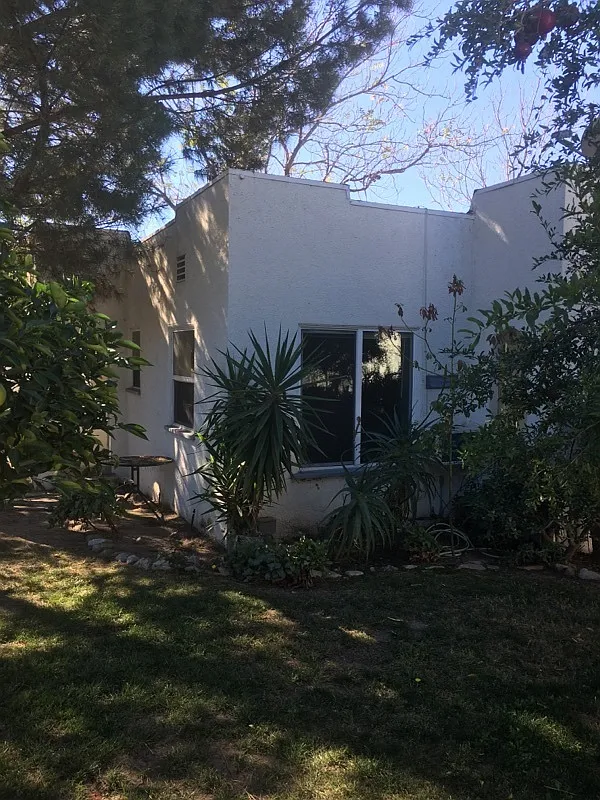 1 bed, 1.0 bath, 650 sqft, $1,900 — Photo 2