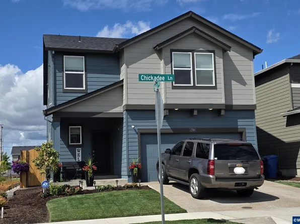 2789 Chickadee Ln, Woodburn, OR 97071