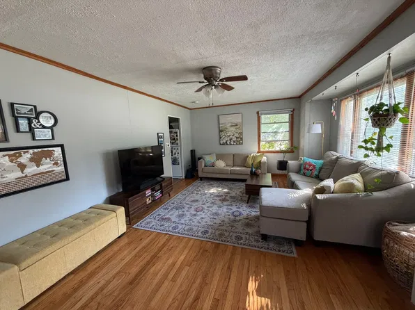 720 Michael St, Iowa City, IA 52246