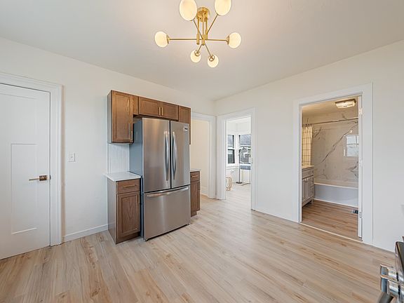 4th image of 410 Naymut St
