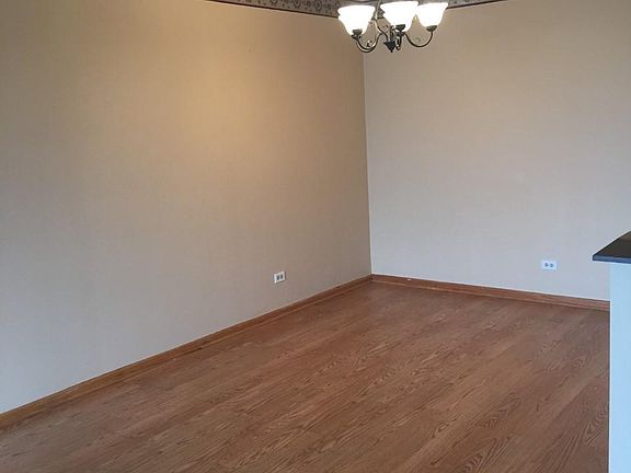 3rd image of 375 Plum Creek Dr APT 512