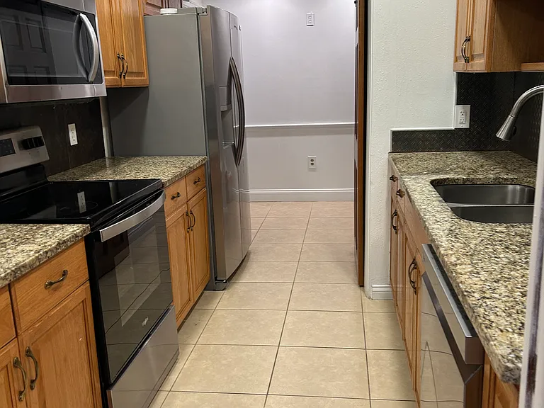 2225 Holden Ave #107 — Photo 5