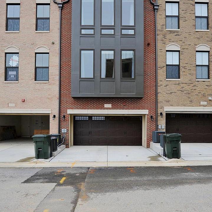 1st image of 520 Harborview Dr