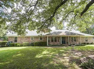 6 Dunham Dr, Texarkana, TX 75503