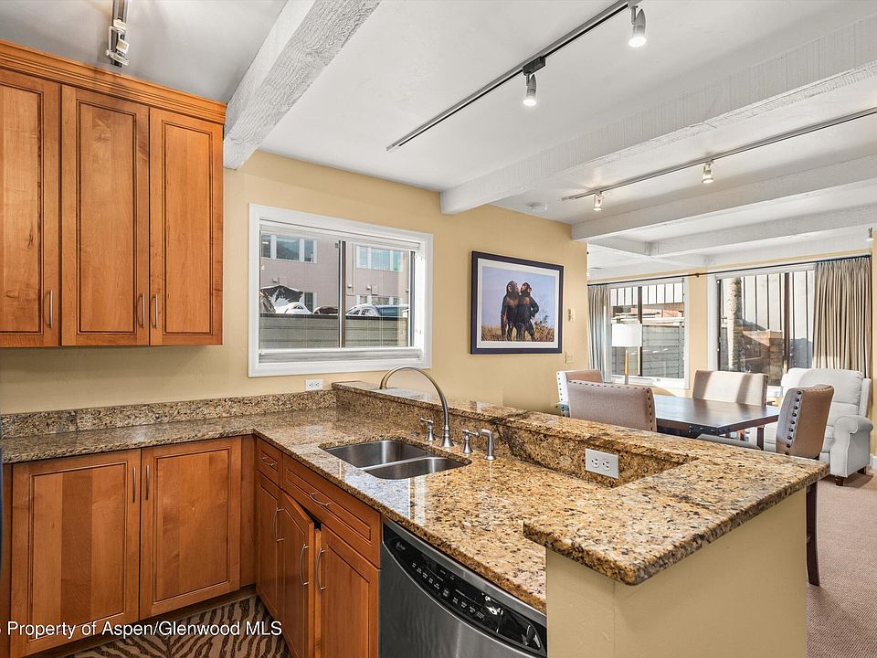 1st image of 709 E Main St APT 201