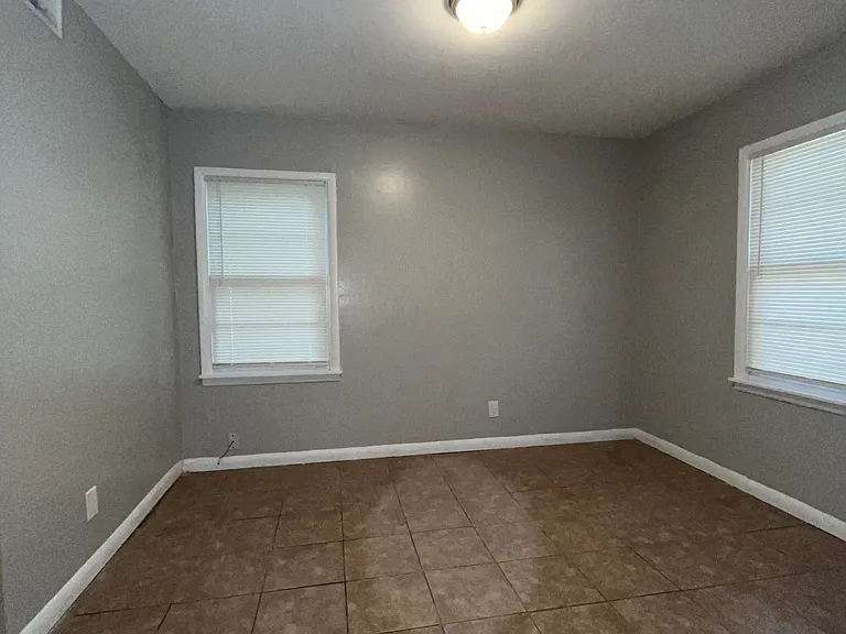 710 Patton Dr — Photo 8