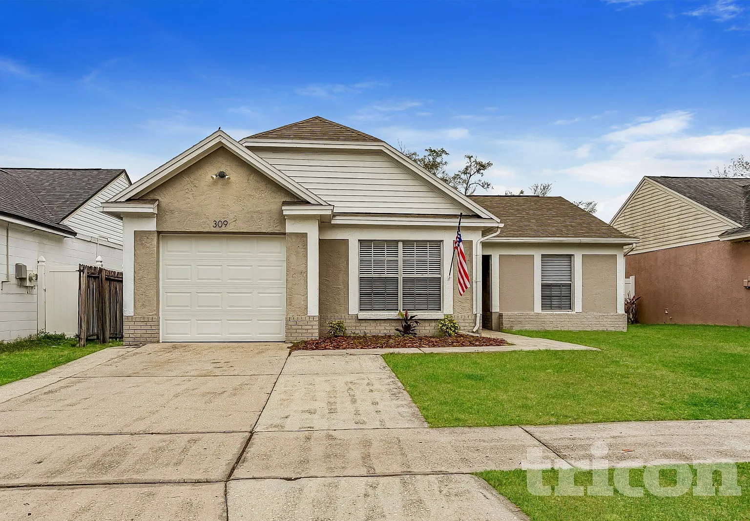 309 Regal Park Drive Valrico FL — Photo 1