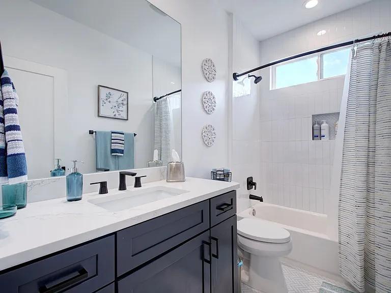 413 W Odell St #1 — Photo 30