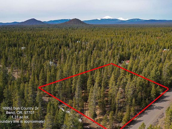 3rd image of 16952 Sun Country Dr