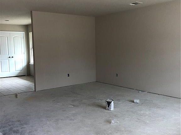 3rd image of 3716 Wood Oak Dr