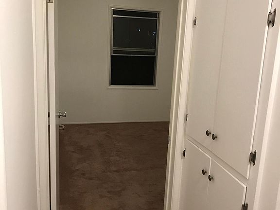 3rd image of 6946-6958 N Agnes Ave #2