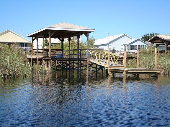 4th image of 1721 Lake Villa Dr