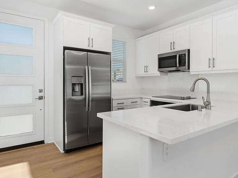 2638 E Lincoln Paseo — Photo 9