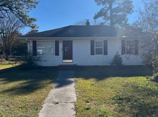 1100 E 11th St, Lumberton, NC 28358