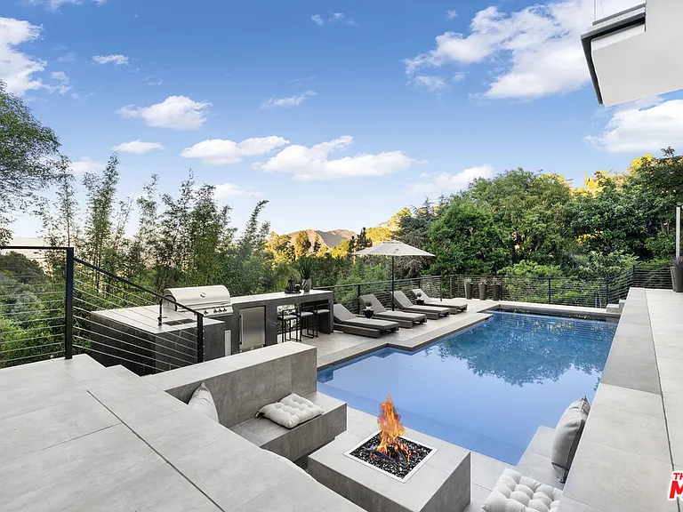 7317 Caverna Dr — Photo 4