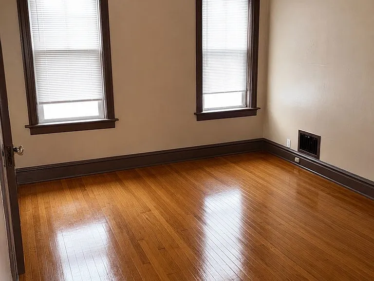 5107 S Broadway — Photo 3