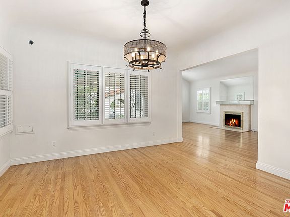 4th image of 470 S La Peer Dr