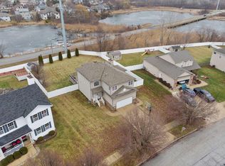 1216 Saratoga Ave, Schererville, IN 46375