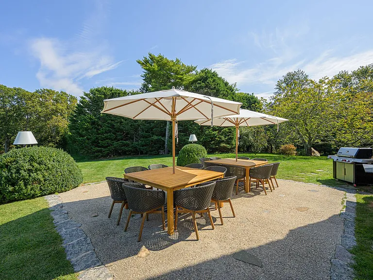 41 Eastway Dr — Photo 4