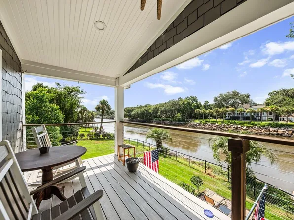 1315 S Edgewater Dr, Charleston, SC 29407