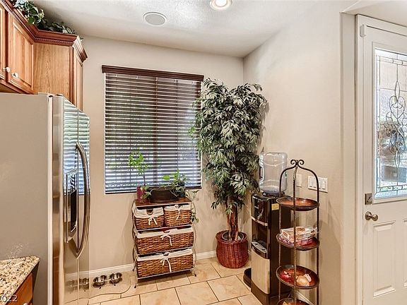 4th image of 8457 Orly Ave