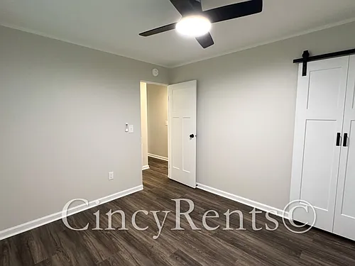988 Stratford Pl — Photo 17
