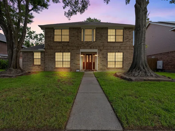 9827 Westminster Dr, Humble, TX 77338