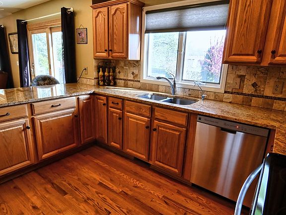 4th image of 1418 Eden Gardens Dr