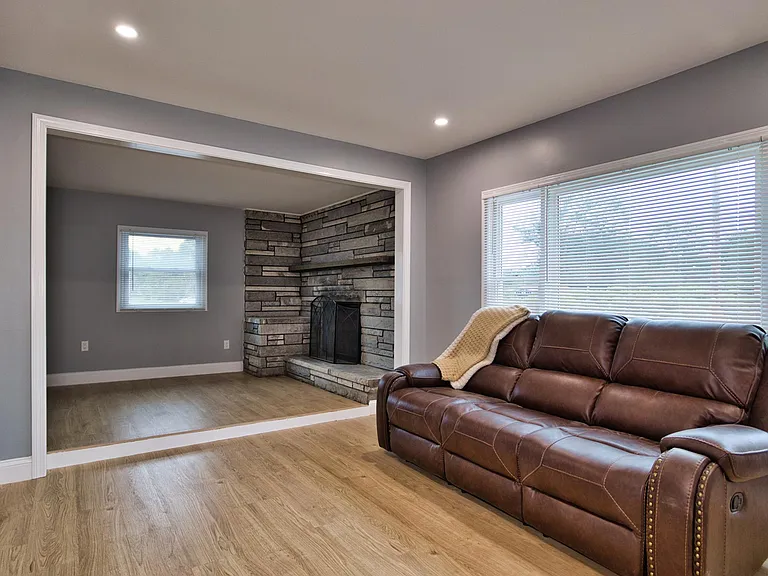 2753 Pleasant St #1 — Photo 15