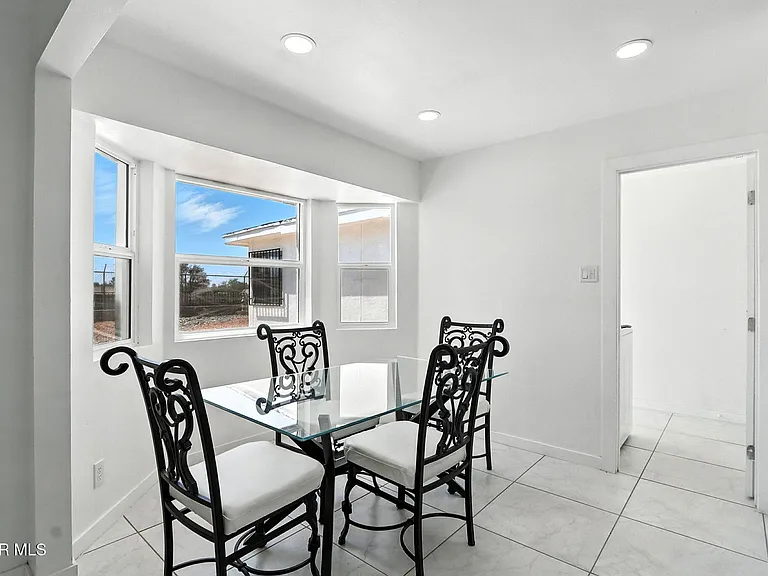 408 San Blas Dr — Photo 8