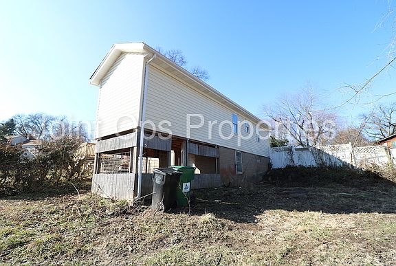 4th image of 13016 E Lakeridge Dr