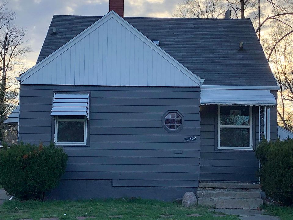1st image of 11742 W Outer Dr