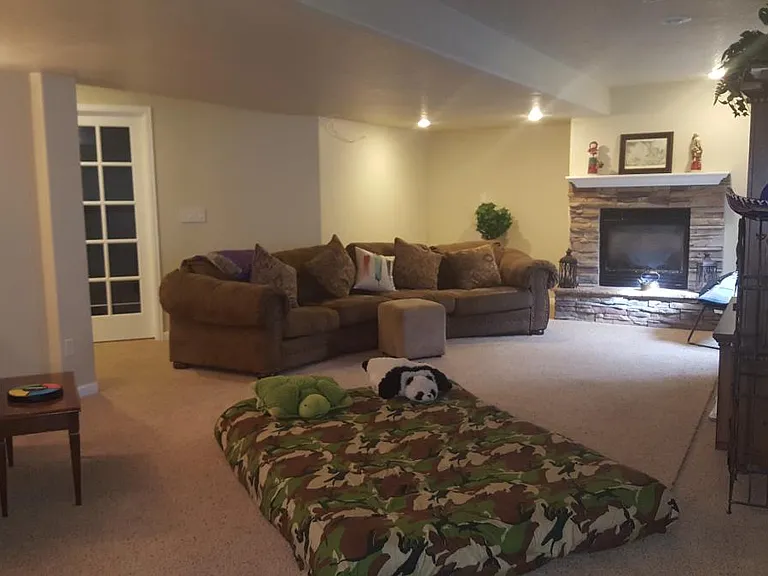 Family room 2
