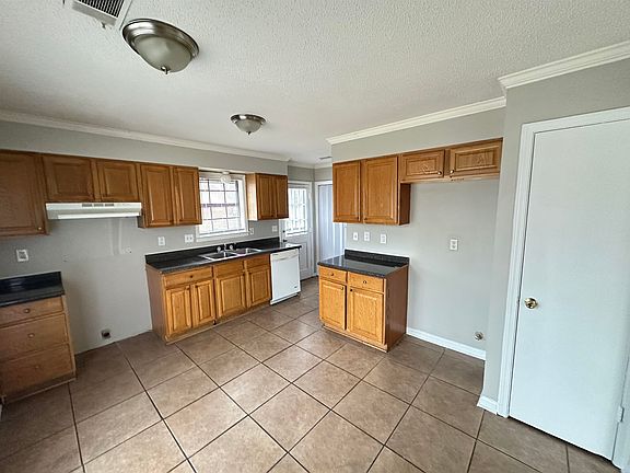 5th image of 6903 Glenwick Dr