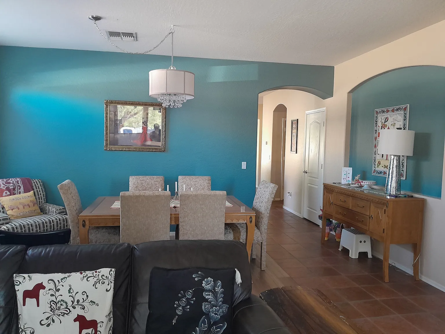 4 bed, 2155 sqft, $2,600 — Photo 3