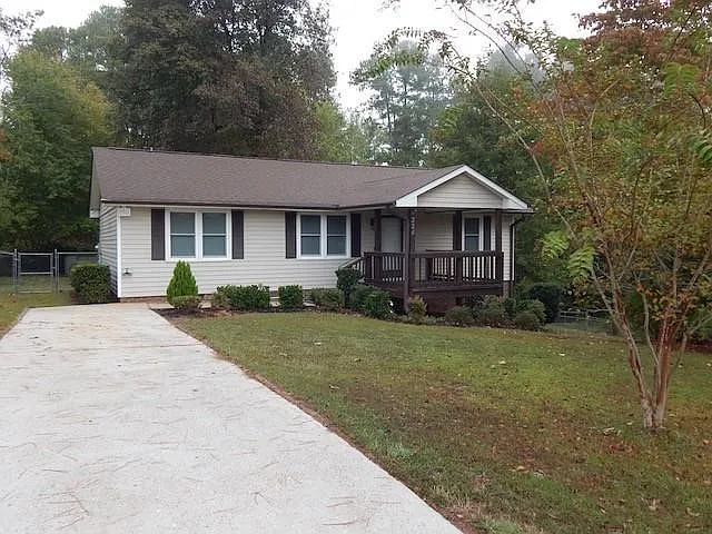 324 Horseshoe Rd