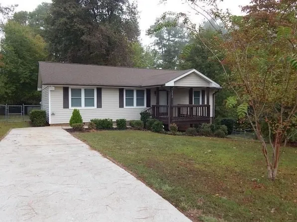 324 Horseshoe Rd, Central, SC 29630